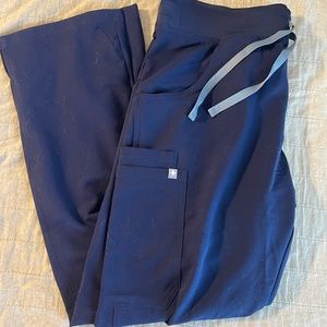 FIG Kade Cargo Scrub Pants